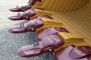 Cat 5130 Bucket Rebuild